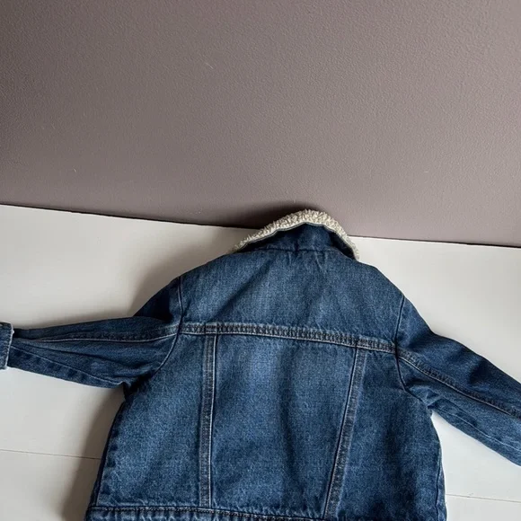 Old Navy Kids Denim Jacket with Sherpa Collar - Picture 5 of 6